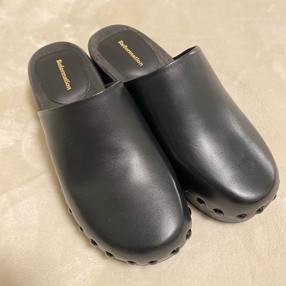 Reformation clog shoes - size 6.5 - Picture 2 of 6